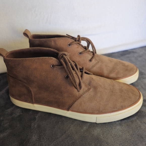 Banana Republic Factory Brown Suede Chukka Sneaker Men Size:10 - Picture 1 of 10